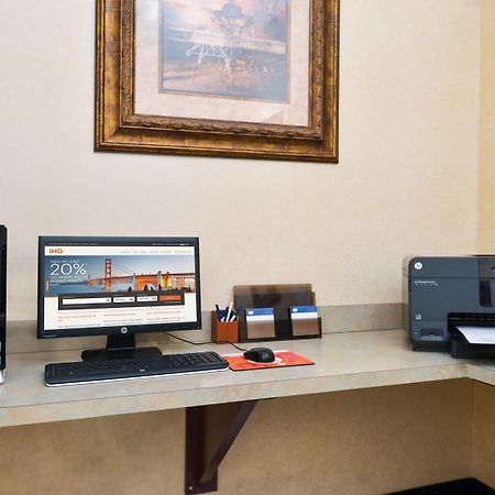 Holiday Inn Express Hotel & Suites Abilene Mall South By Ihg Exterior foto